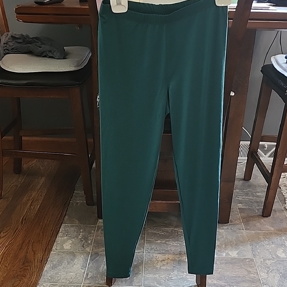 **2 for $10** Zenana Outfitters Green Leggings